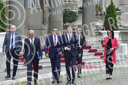 The departure of the representative of the electoral list Aleksandar Vucic - Together we can do everything after the consultations about the candidate for the Prime Minister held with the President of the Republic of Serbia Aleksandar Vucic.Odlazak