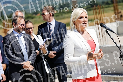 The Vice-President of the Government of the Republic of Serbia and the Minister of Mining and Energy, Zorana Mihajlovic, visited the works on the construction of the main metering and regulation station of the Serbia-Bulgaria gas interconnection, the