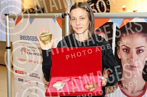 Promotion of Medals for European Championship indoor, which is scheduled from 3rd to 5th March in Kombank Arena.Promocija izgleda medalja za Prvenstvo Evrope u dvorani koje je na programu od 3. do 5. marta u Kombank areni. 