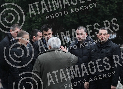 Aleksandar Vulin - Labor Minister, Nebojsa Stefanovic - Interior Minister Zoran Djordjevic - Defence Minister Miroslav Cuckovic - Obrenovac Mayor visited the temporary reception center for migrants.Aleksandar Vulin - ministar za rad, Nebojsa Stefano