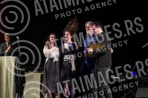 The fifth annual award ceremony of the GODUM Association of Jazz, Rock and Popular Music Musicians was held at the Vuk Cultural Institution.Peta godisnja dodela nagrada GODUM Udruzenja muzicara dzez, rok i zabavne muzike odrzana je u Ustanovi kultu