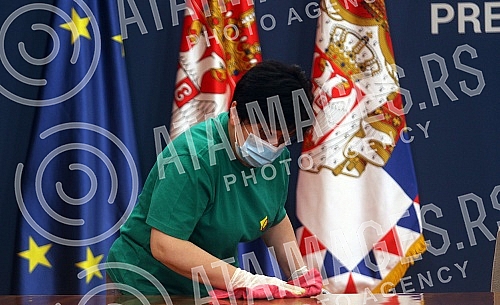At the Palace of Serbia, President of Serbia Aleksandar Vucic met with ambassadors of EU member states in Serbia.U Palati Srbija predsednik Srbije Aleksandar Vucic sastao se sa ambasadorima zemalja clanica EU u Srbiji.