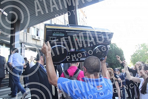 Protest citizens of Cajetina who are unhappy with the delay of issuing permits for the construction of a panoramic cableway on Zlatibor.Protest gradjana Cajetine koji su nezadovoljni zbog odlaganja izdavanja dozvole za izgradnju panoramske zicare na