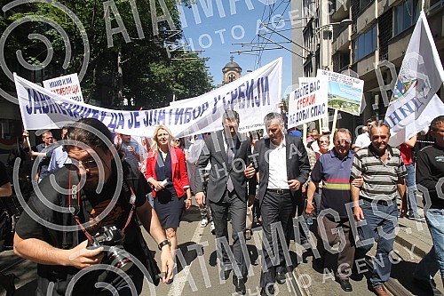 Protest citizens of Cajetina who are unhappy with the delay of issuing permits for the construction of a panoramic cableway on Zlatibor.Protest gradjana Cajetine koji su nezadovoljni zbog odlaganja izdavanja dozvole za izgradnju panoramske zicare na