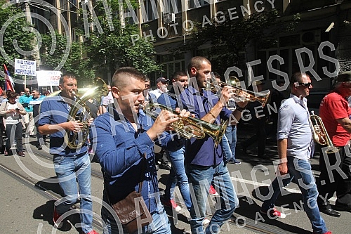 Protest citizens of Cajetina who are unhappy with the delay of issuing permits for the construction of a panoramic cableway on Zlatibor.Protest gradjana Cajetine koji su nezadovoljni zbog odlaganja izdavanja dozvole za izgradnju panoramske zicare na