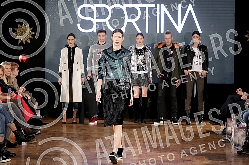 A humanitarian fashion show for the children of the receptionist.Humanitarna modna revija za decu prihvatilista. 