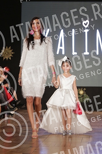 A humanitarian fashion show for the children of the receptionist.Humanitarna modna revija za decu prihvatilista. 