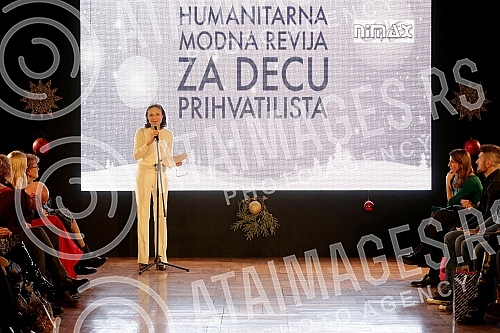 A humanitarian fashion show for the children of the receptionist.Humanitarna modna revija za decu prihvatilista. 