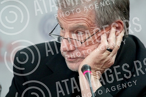 Konferencija za medije americkog reditelja Dzona Mektirnana (John McTiernan) na 44 FESTU u Sava centru. 