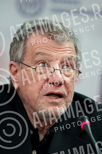 Konferencija za medije americkog reditelja Dzona Mektirnana (John McTiernan) na 44 FESTU u Sava centru. 