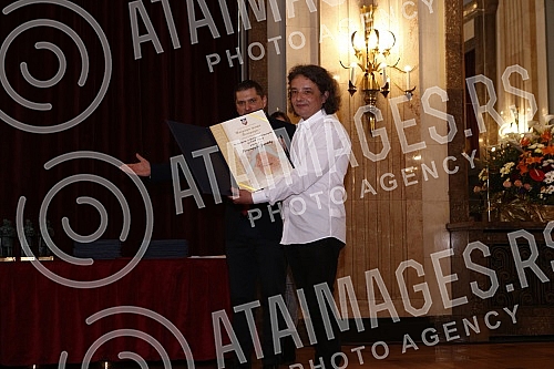 At the ceremony in the City Assembly, the representatives of the City of Belgrade presented the Awards of the City of Belgrade - Despot Stefan Lazarevic for 2021.Na svecanosti u Skupstini grada predstavnici Grada Beograda dodelili su Nagrade grada 