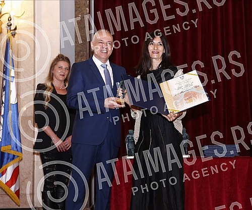 At the ceremony in the City Assembly, the representatives of the City of Belgrade presented the Awards of the City of Belgrade - Despot Stefan Lazarevic for 2021.Na svecanosti u Skupstini grada predstavnici Grada Beograda dodelili su Nagrade grada 