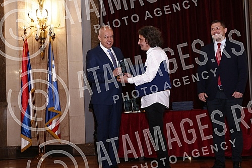 At the ceremony in the City Assembly, the representatives of the City of Belgrade presented the Awards of the City of Belgrade - Despot Stefan Lazarevic for 2021.Na svecanosti u Skupstini grada predstavnici Grada Beograda dodelili su Nagrade grada 