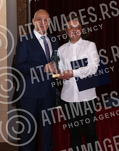At the ceremony in the City Assembly, the representatives of the City of Belgrade presented the Awards of the City of Belgrade - Despot Stefan Lazarevic for 2021.Na svecanosti u Skupstini grada predstavnici Grada Beograda dodelili su Nagrade grada 