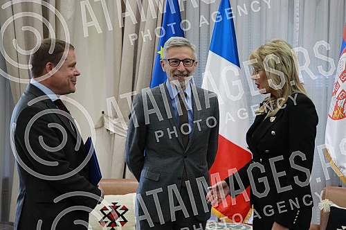 Minister of European Integration Jadranka Joksimovic presented the Ambassador of the French Republic to Serbia Pierre Cochard, as the presiding country of the Council of the European Union, with a document with recommendations of Serbian citizens as 