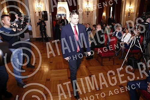 At the ceremony in the City Assembly, the representatives of the City of Belgrade presented the Awards of the City of Belgrade - Despot Stefan Lazarevic for 2021.Na svecanosti u Skupstini grada predstavnici Grada Beograda dodelili su Nagrade grada 