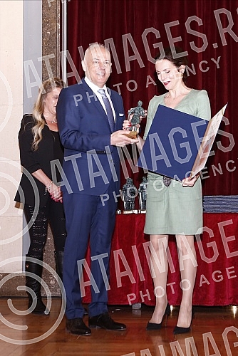 At the ceremony in the City Assembly, the representatives of the City of Belgrade presented the Awards of the City of Belgrade - Despot Stefan Lazarevic for 2021.Na svecanosti u Skupstini grada predstavnici Grada Beograda dodelili su Nagrade grada 