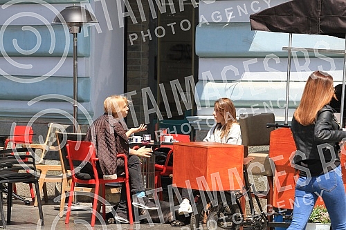 Opening of cafes after mitigation of measures to combat the coronavirus epidemic.Otvaranje kafica posle ublazavanje mera borbe protiv epidemije korona virusa.