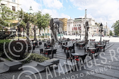 Opening of cafes after mitigation of measures to combat the coronavirus epidemic.Otvaranje kafica posle ublazavanje mera borbe protiv epidemije korona virusa.