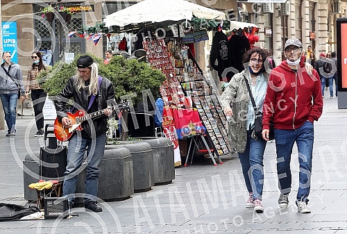 Life is slowly returning to normal after mitigating measures to combat the coronavirus epidemic.Zivot se polako vraca u normalne tokove posle ublazavanje mera borbe protiv epidemije korona virusa.