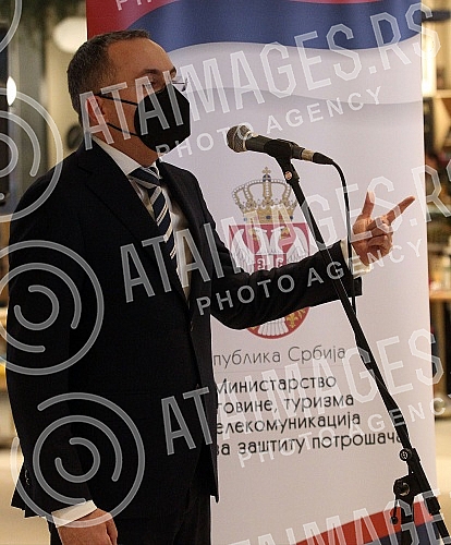 The Consumer fair was opened in the Galerija shopping center on the occasion of the World consumer day. U Trznom centru Galerija otvoren je Sajam potrosaca povodom Svetskog dana potrosaca.