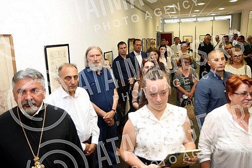 The Deputy Prime Minister of the Republic of Serbia and the Minister of Culture and Information Maja Gojkovic opened the exhibition of drawings by Milica od Macve in the exhibition hall of the Gradiska Cultural Center.Potpredsednica Vlade Republike