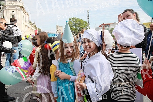 The traditional international meeting of children of Europe, Joy of Europe, which will be attended by boys and girls from 15 countries, opened today for the 52nd time with a ceremonial parade of the carnival procession along Knez Mihailova Street in 