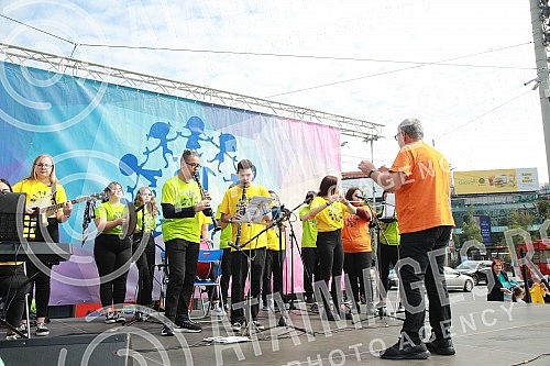 The traditional international meeting of children of Europe, Joy of Europe, which will be attended by boys and girls from 15 countries, opened today for the 52nd time with a ceremonial parade of the carnival procession along Knez Mihailova Street in 