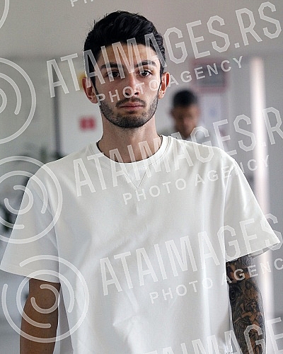 The promotion of the new player Irakli Azarovi was held in the premises of FC Crvena ZvezdaU prostorijama FK Crvena zvezda odrzana je promocija novog igraca Iraklija Azarova.