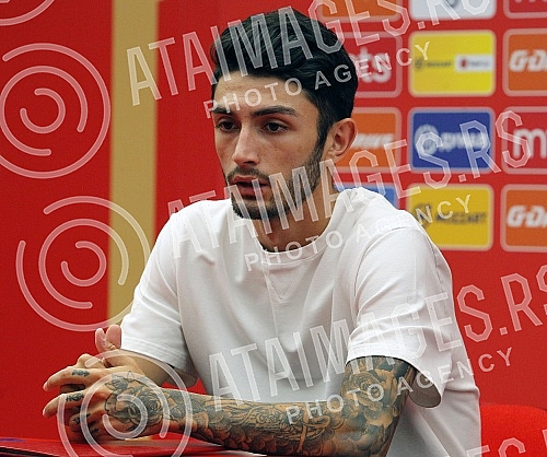 The promotion of the new player Irakli Azarovi was held in the premises of FC Crvena ZvezdaU prostorijama FK Crvena zvezda odrzana je promocija novog igraca Iraklija Azarova.