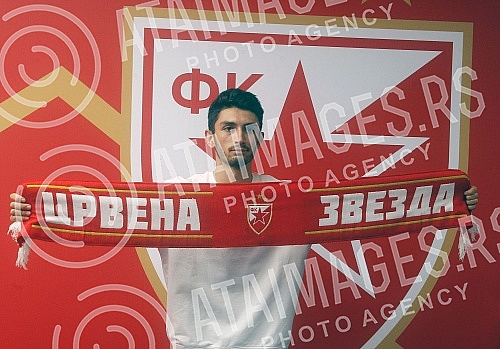 The promotion of the new player Irakli Azarovi was held in the premises of FC Crvena ZvezdaU prostorijama FK Crvena zvezda odrzana je promocija novog igraca Iraklija Azarova.