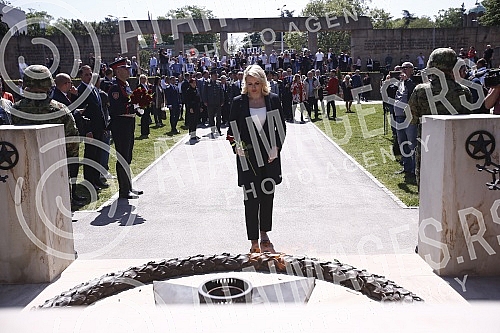 As part of the celebration of May 9, the Day of Victory over Fascism in World War II, representatives of the Ministry of Defense and the Serbian Army, the City of Belgrade and SUBNOR and participants in the Immortal Regiment laid wreaths at the Monum
