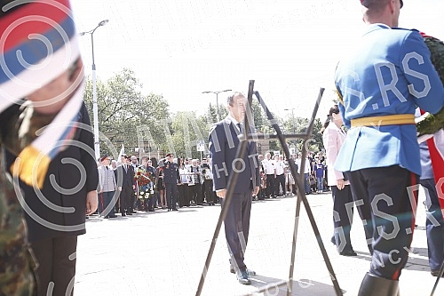 As part of the celebration of May 9, the Day of Victory over Fascism in World War II, representatives of the Ministry of Defense and the Serbian Army, the City of Belgrade and SUBNOR and participants in the Immortal Regiment laid wreaths at the Monum