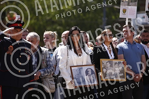 As part of the celebration of May 9, the Day of Victory over Fascism in World War II, representatives of the Ministry of Defense and the Serbian Army, the City of Belgrade and SUBNOR and participants in the Immortal Regiment laid wreaths at the Monum