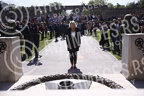 As part of the celebration of May 9, the Day of Victory over Fascism in World War II, representatives of the Ministry of Defense and the Serbian Army, the City of Belgrade and SUBNOR and participants in the Immortal Regiment laid wreaths at the Monum