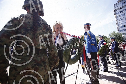 As part of the celebration of May 9, the Day of Victory over Fascism in World War II, representatives of the Ministry of Defense and the Serbian Army, the City of Belgrade and SUBNOR and participants in the Immortal Regiment laid wreaths at the Monum