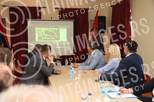 In Manjaca, the master plan for the construction and development strategy of the ski center was presented, and on that occasion it was said that this ski center will contribute to the development of the tourist offer of Banja Luka and the entire regi