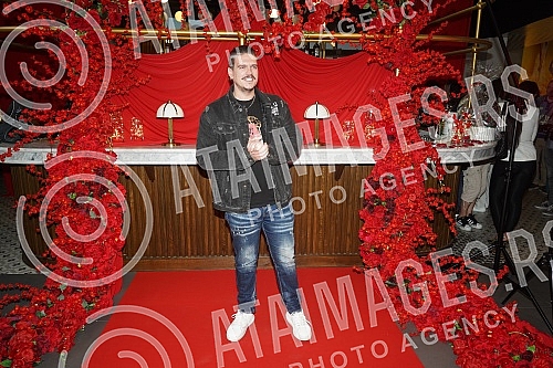 The premiere of the video Rana and the promotion of the album Cinema (Bioskop) by Seka Aleksic was held at the Cinestar cinema in the Ada Mall shopping center.Premijera spota Rana i promocija albuma Bioskop Seke Aleksic odrzana je u bioskopu Cinest