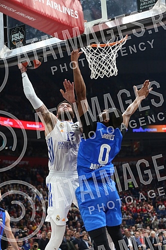 The second semi-final match of the Turkish Airlines EuroLeague final four between FC Barcelona and BC Real Madrid was played in the Stark Arena.Druga polufinalna utakmica Turkish Airlines EuroLeague fajnal-fora izmedju FC Barcelona i BC Real Madrid