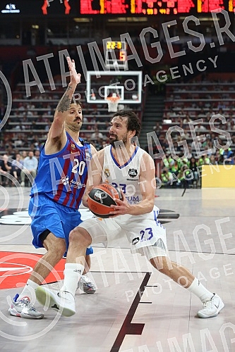 The second semi-final match of the Turkish Airlines EuroLeague final four between FC Barcelona and BC Real Madrid was played in the Stark Arena.Druga polufinalna utakmica Turkish Airlines EuroLeague fajnal-fora izmedju FC Barcelona i BC Real Madrid