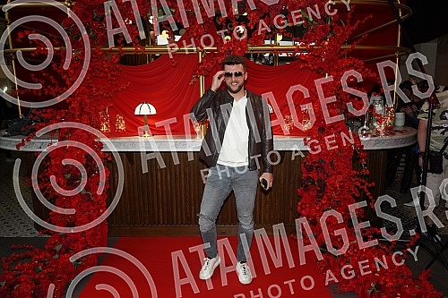 The premiere of the video Rana and the promotion of the album Cinema (Bioskop) by Seka Aleksic was held at the Cinestar cinema in the Ada Mall shopping center.Premijera spota Rana i promocija albuma Bioskop Seke Aleksic odrzana je u bioskopu Cinest