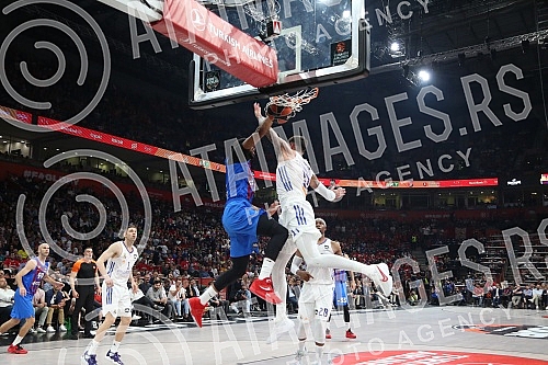 The second semi-final match of the Turkish Airlines EuroLeague final four between FC Barcelona and BC Real Madrid was played in the Stark Arena.Druga polufinalna utakmica Turkish Airlines EuroLeague fajnal-fora izmedju FC Barcelona i BC Real Madrid