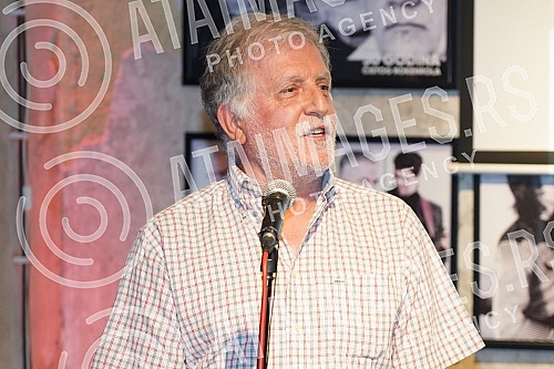 Pre-concert socializing with the YU group and the opening of the exhibition 