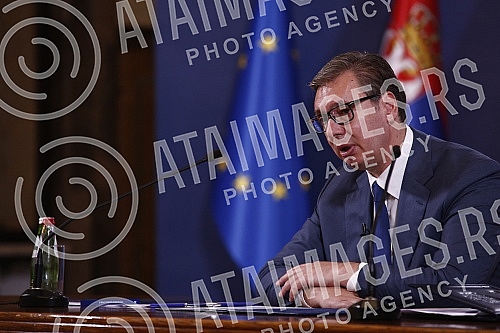 The President of Serbia, Aleksandar Vucic, held a press conference where he announced the name of the representative for the composition of the new Government and spoke about other topics - electricity, gas and Kosovo and Metohija.Predsednik Srbije 