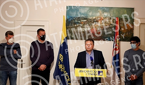 At the premises of the Democratic party, a press conference on 