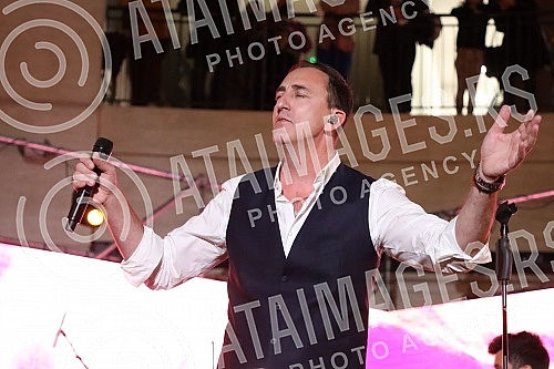 Belgrade Gallery, the largest shopping, gastronomic and entertainment destination in the region, is celebrating its first birthday and on that occasion, the Music Fest Gallery has been organized. Galerija Belgrade, najveca soping, gastronomska i za