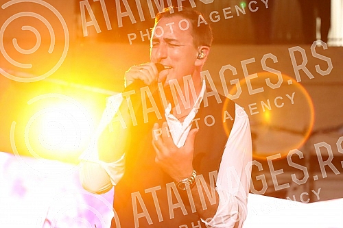 Belgrade Gallery, the largest shopping, gastronomic and entertainment destination in the region, is celebrating its first birthday and on that occasion, the Music Fest Gallery has been organized. Galerija Belgrade, najveca soping, gastronomska i za