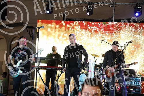 Belgrade Gallery, the largest shopping, gastronomic and entertainment destination in the region, is celebrating its first birthday and on that occasion, the Music Fest Gallery has been organized. Galerija Belgrade, najveca soping, gastronomska i za