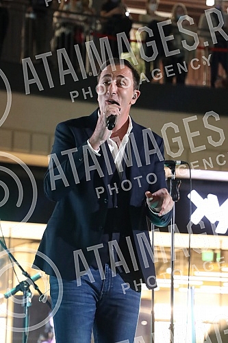 Belgrade Gallery, the largest shopping, gastronomic and entertainment destination in the region, is celebrating its first birthday and on that occasion, the Music Fest Gallery has been organized. Galerija Belgrade, najveca soping, gastronomska i za