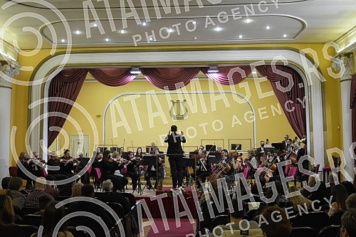 The compositions of Beethoven, Korsakov and Mona could be heard by the citizens of Nis at the double concert of the Low Symphony Orchestra, and the soloists were cellist Natasa Palic and trombonist Ilija Stankovic.Dela Betovena, Korsakova i Mona gr